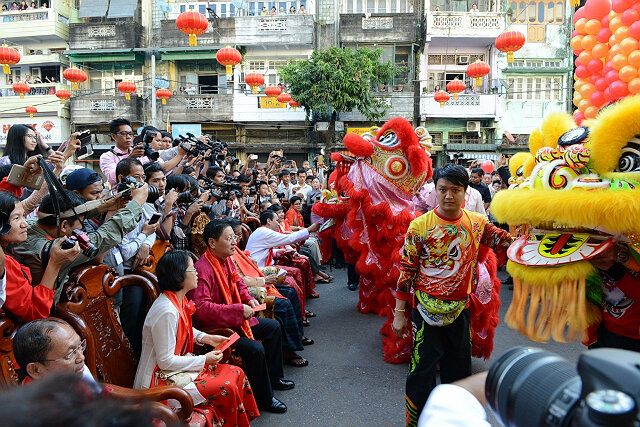2017年缅甸仰光华人欢度春节--(一)剪裁仪式胞