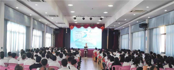 李暾教授为缅北华文教育协会开设学校行政管理