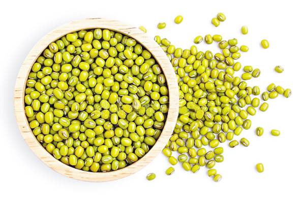 伊洛瓦底省宫漂县区种植的冬作物绿豆已有3千多英亩完成采收
