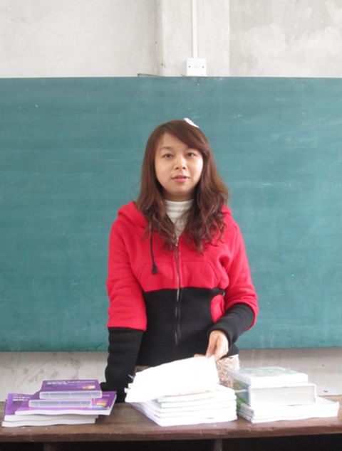 分享收获，共同提高——东枝东华语言与电脑学校召开赴中国学习教师汇报交流会