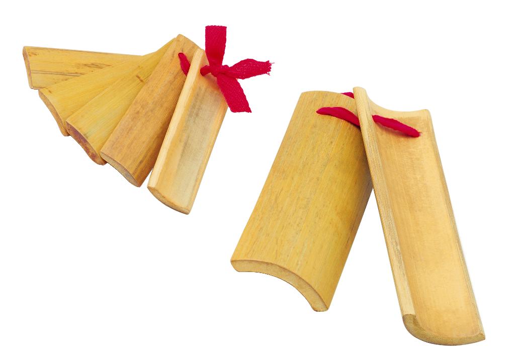 缅华妇协赞(外派教师：周 佳)