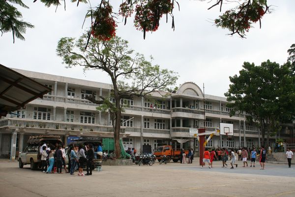 别了!母校（东华中学 中三班 车健伟）