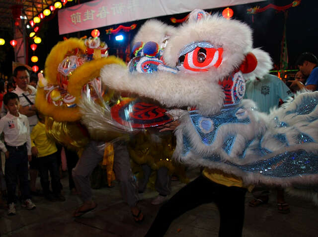 龙的传人过龙年春节（文章：华轩 摄影：钦河 迅强）