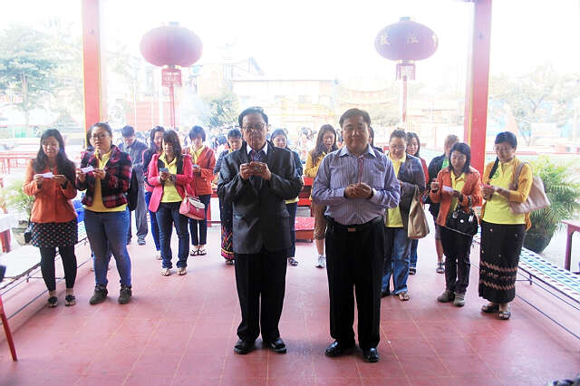 传承民族文化送上新春祝福（赵荣娇报道 侯宝强摄影）