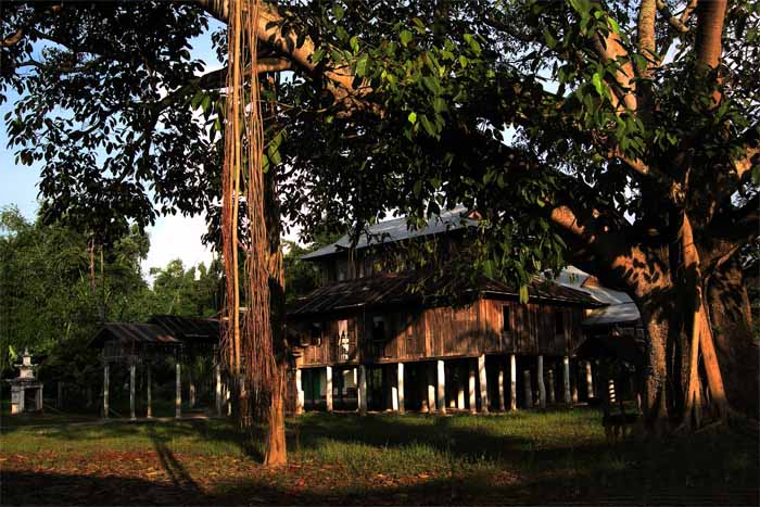 美丽的昔卜（云华师范学院 二班  李冰冰）