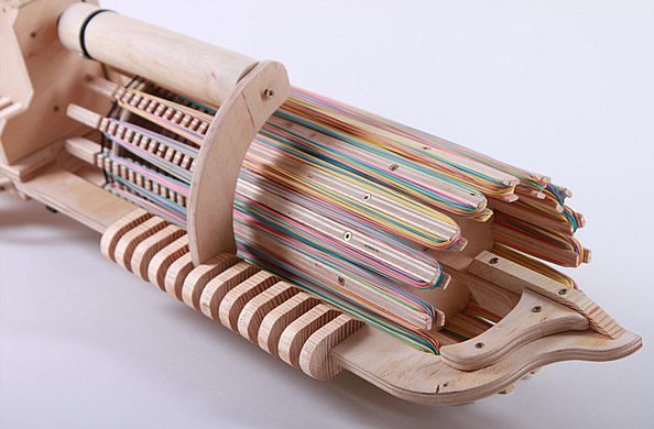 橡皮筋机关枪 发射672根橡皮筋 只需48秒