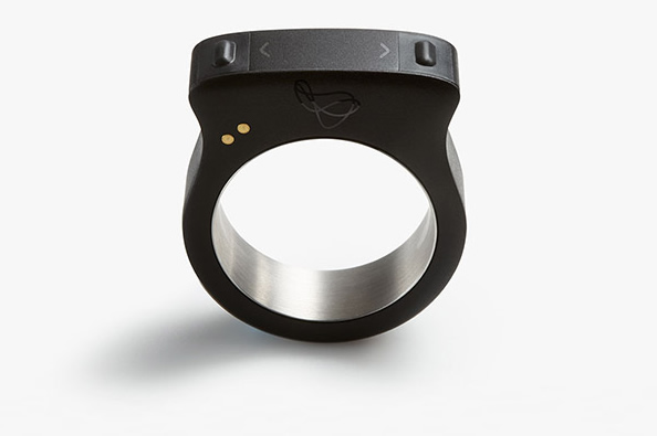 戴在手指上的控制器 Nod手势控制指环