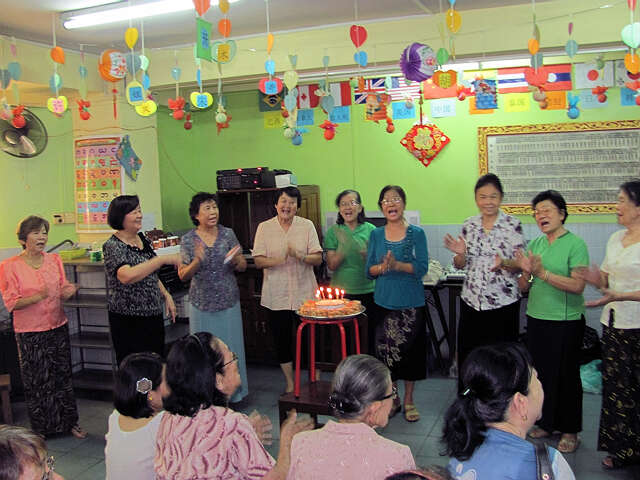 缅华妇协庆祝母亲节缅华（妇协：花蕊供稿 ）