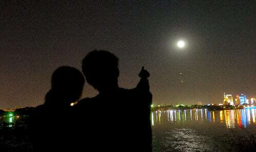 中秋节的思念（王文波）