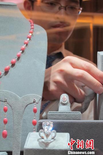 名贵珠宝闪耀保利香港秋拍上海预展(图)