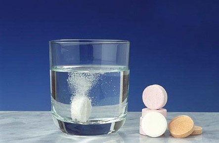 【生活提醒】维C泡腾片每天最多一片，不能连续服！