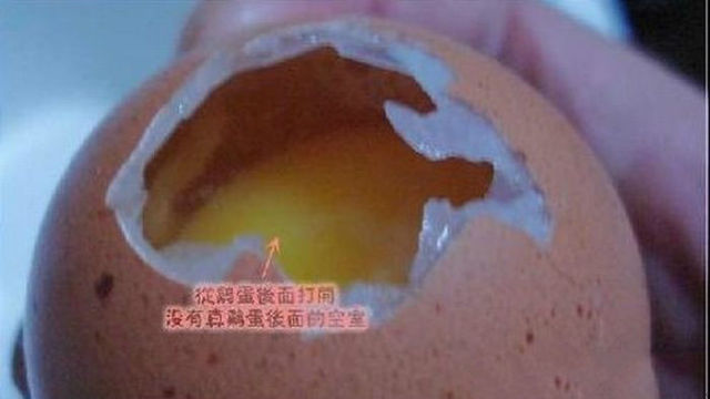 “实拍”假鸡蛋制作全过程，挑鸡蛋的时候一定要仔细啦！