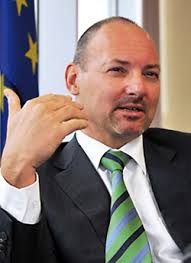 欧盟驻缅甸代大使表示密切关注莱比塘事件 （华轩）