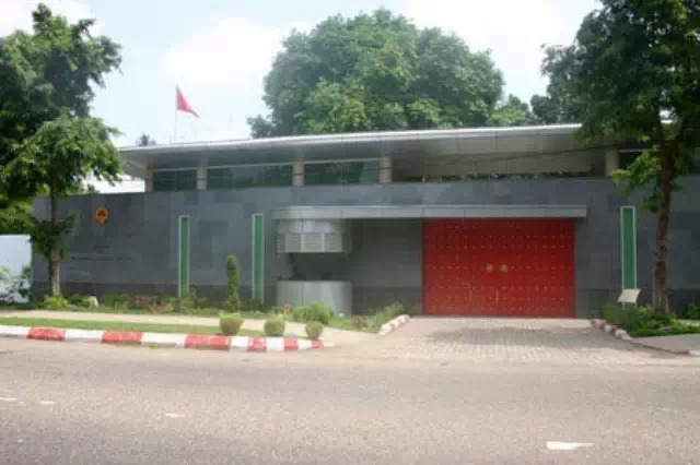 昨日中国驻缅使馆工作组进驻缅北密支那 将探望被捕伐木工 请失联家属尽快联系大使馆