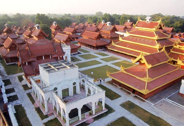 设在曼德勒皇宫内监狱有八名囚犯越狱