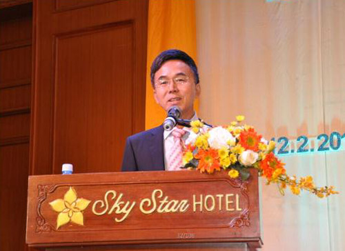 驻缅甸大使杨厚兰出席中缅出版印刷公司签约仪式