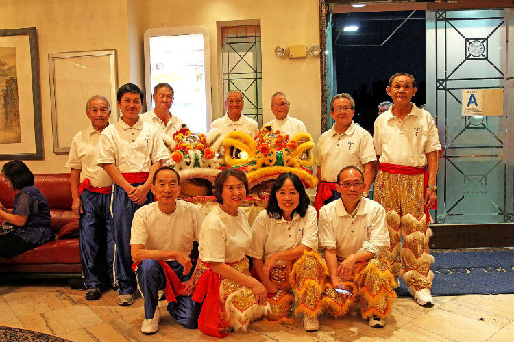 喜气洋洋的羊年晩会 (叶国治 洛杉矶)