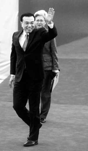 李克强回应“缅甸空袭致中国边境居民死伤”