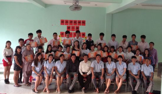 缅甸曼德勒云华师范学院举行中文歌唱赛(图)