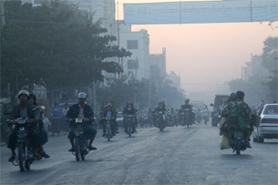 曼德勒市空气污染趋严重 （华轩）