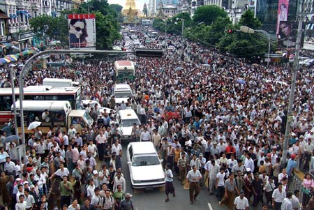 缅甸文盲佔人口总数7.94% （华轩）