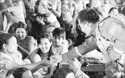 “感谢中国救援队给我们的巨大帮助”（第一现场）