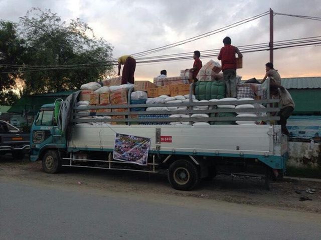 曼德勒新世纪学校为缅甸洪灾积极献力援助（(王文波) ）