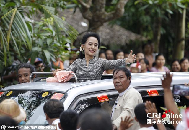 缅甸反对党领袖昂山素季举行竞选集会