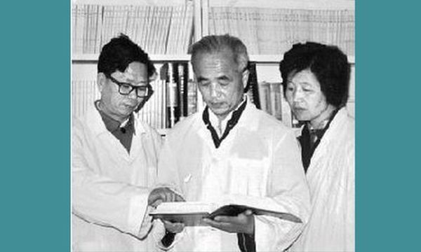 父亲到死，一步三回头(袁劲梅)