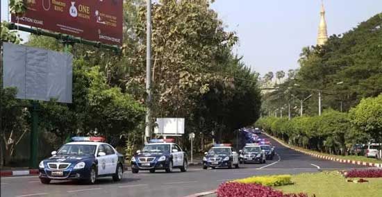 缅甸警车由中国制造 45辆中华车跨年执勤