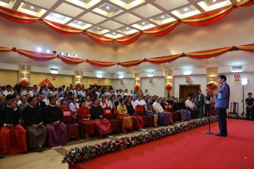 中国驻缅甸使馆举行“开门过大年”迎春招待会