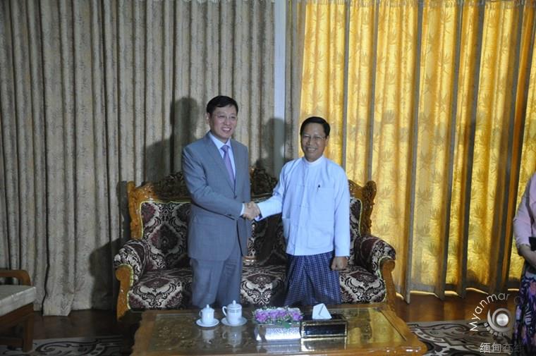 洪亮会见缅甸2位联邦部长