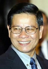 原创：前总理退休将军钦纽称赞新政府作法