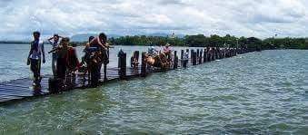 伊拉瓦底江水潮，乌本桥暂时关闭