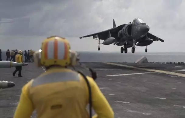 概括而言，美国的对华策略，就这8个字