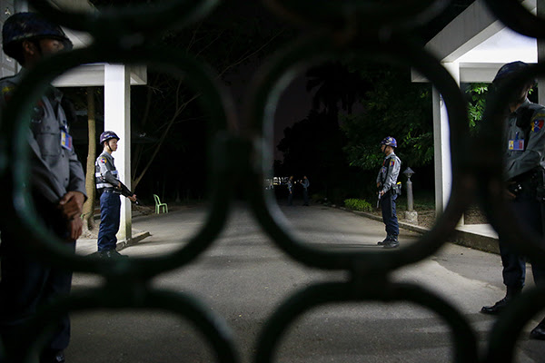 仰光省政府办公楼园内发生两起微型爆炸事件