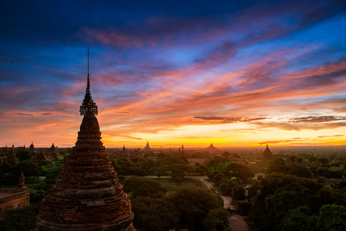 缅甸蒲甘：华美苍凉的万塔之城