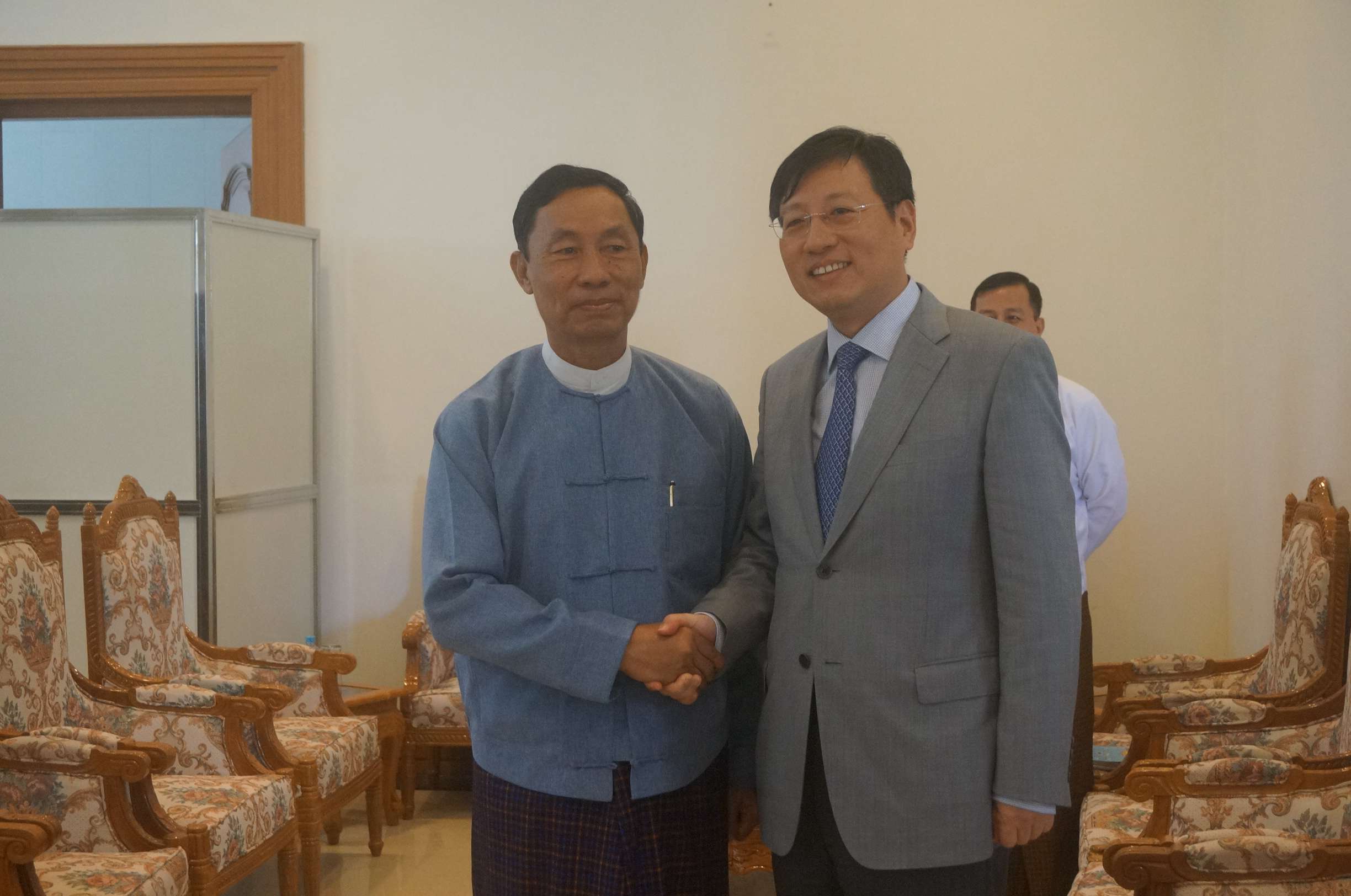 驻缅甸大使会见缅甸联邦议会法律与特别事项评估委员会主席吴瑞曼