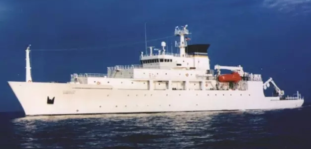 赚大了！ 中国在南海捕获美国无人潜航器！
