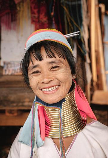 缅甸克扬族女人的长颈——是传统还是枷锁