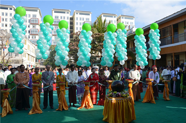 以“胞波”的名义——李先瑾周天凤夫妇向缅甸中小学捐建的两座教学楼落成