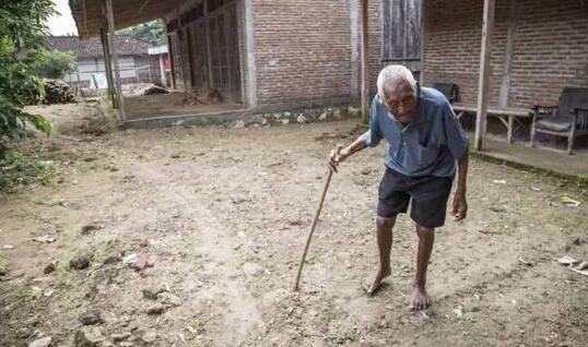 你能想象1870年出生的人在世吗？（图）