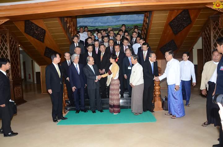 日本工商总会代表团向杜昂山素季提投资所遇到困难