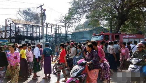 缅甸曼德勒突发火灾 烧毁房屋18间