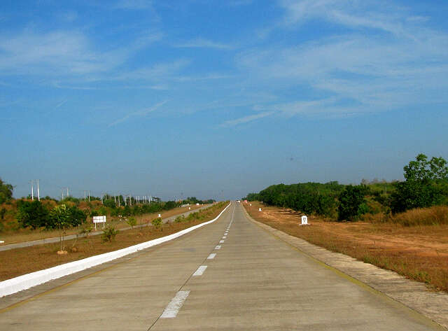 仰光—曼德勒4车道高速公路将于2018年上半年完成