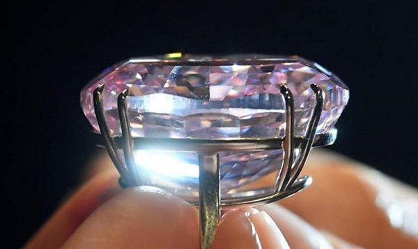世界最贵钻石“粉红之星”将拍卖 估价超6千万美元