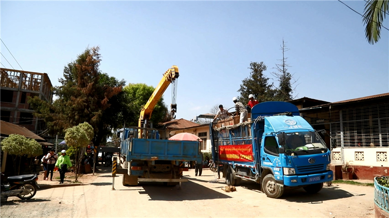 云南向缅甸木姐农村地区援助健康设备