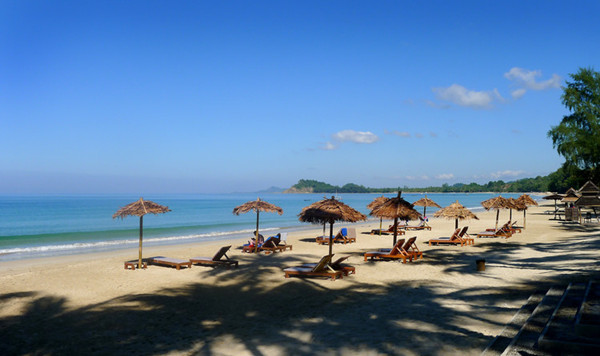 2017年缅甸额布里海滩和羌达海滩游客暴增