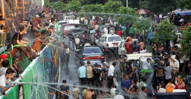 泼水节期间搭建泼水台将要上税