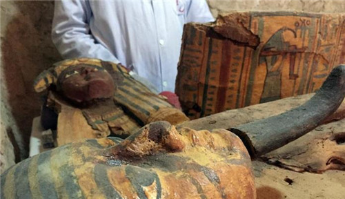 埃及考古重大发现 3500年前木乃伊墓葬出土